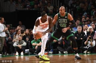 显得异常轻 显得异常轻