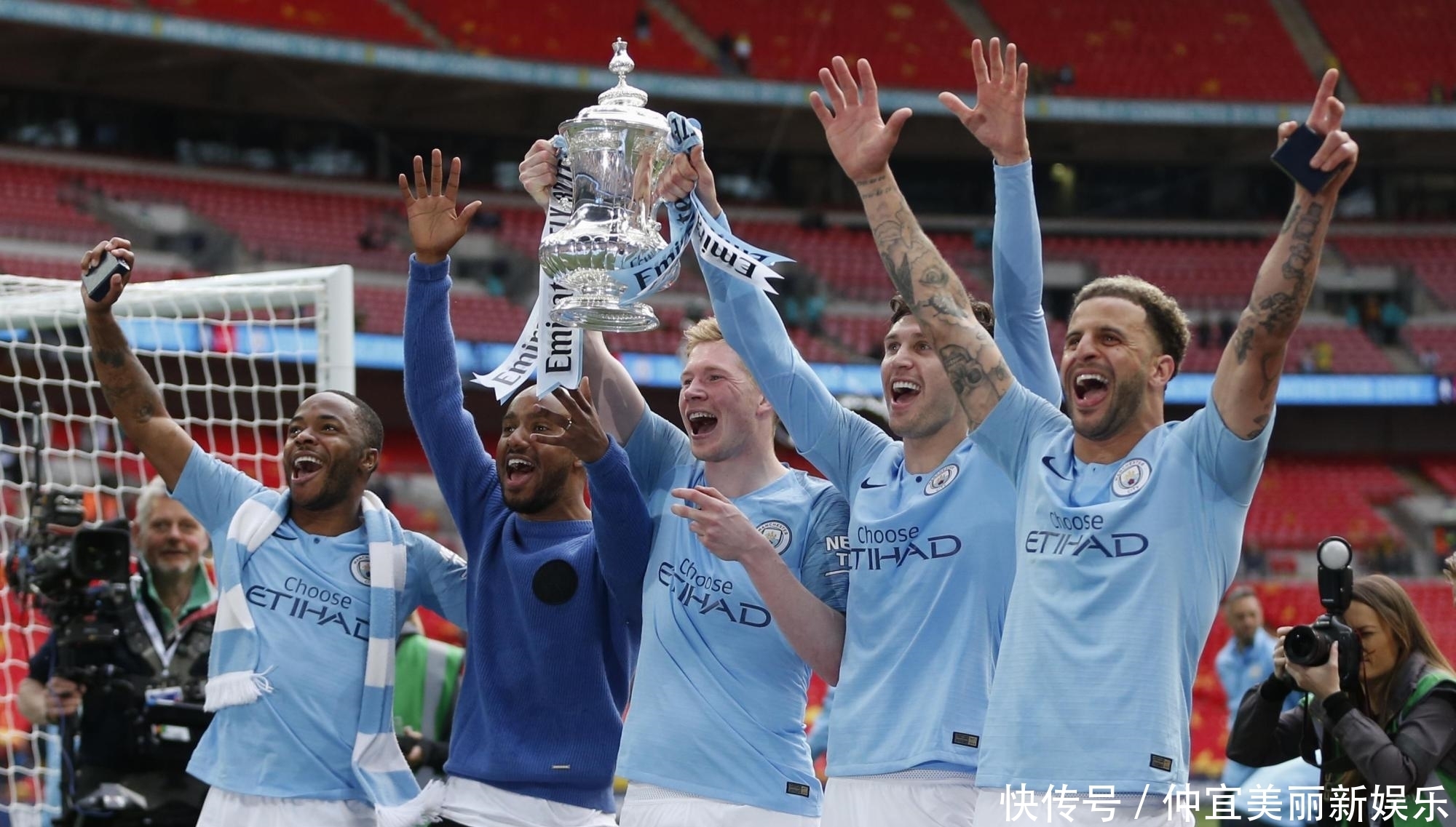 游球队在防 游球队在防