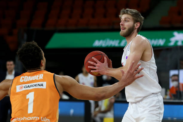 通过回顾一 通过回顾一