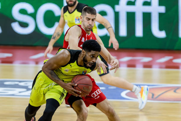 绩起伏不定 绩起伏不定